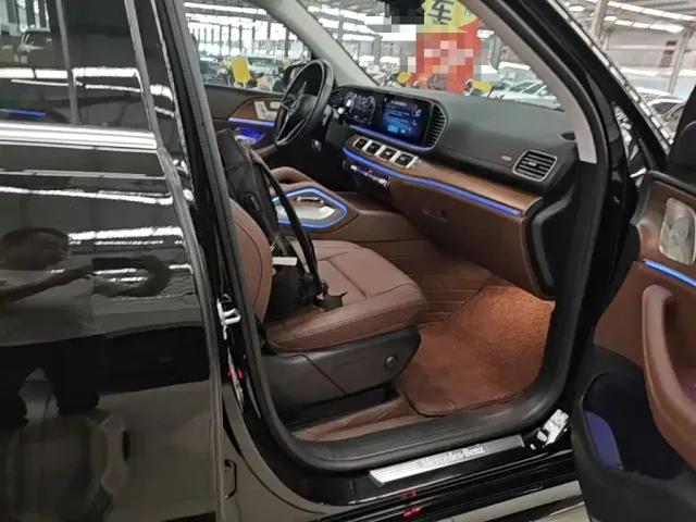 Mercedes-Benz GLE-Class — Фото автомобиля 24