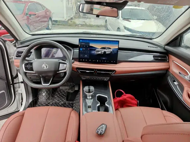 Changan CS75 — Фото автомобиля 9