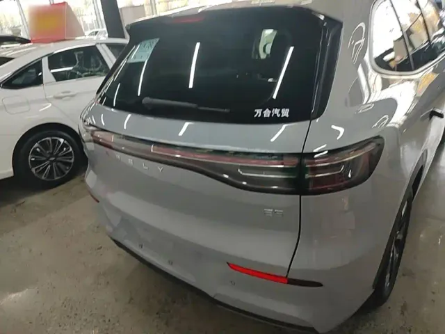 Geely Galaxy E5 — Фото автомобиля 5