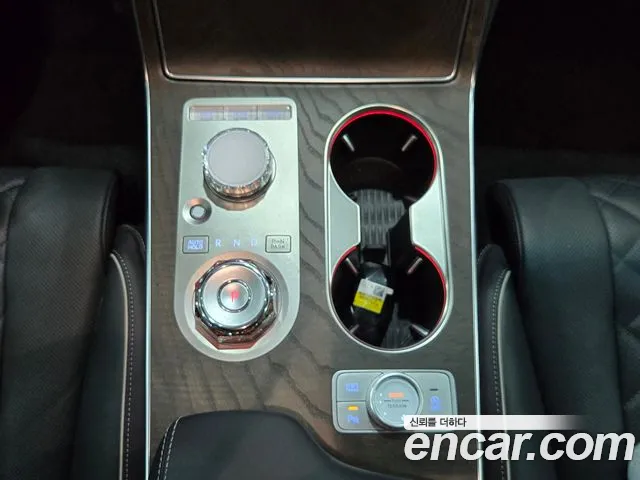 Genesis GV80 — Фото автомобиля 12