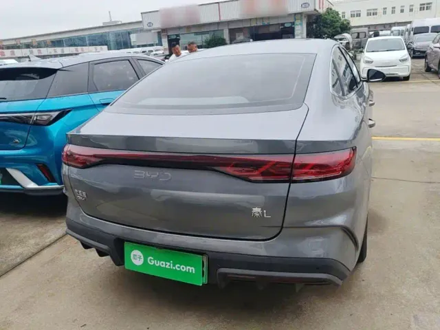 BYD Qin L — Фото автомобиля 5