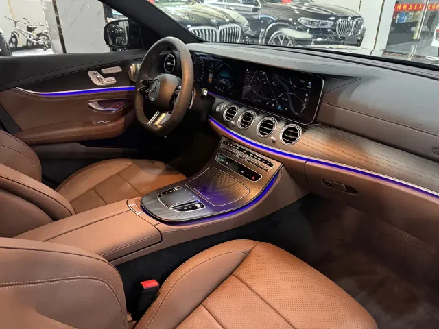 Mercedes-Benz E-Class — Фото автомобиля 10