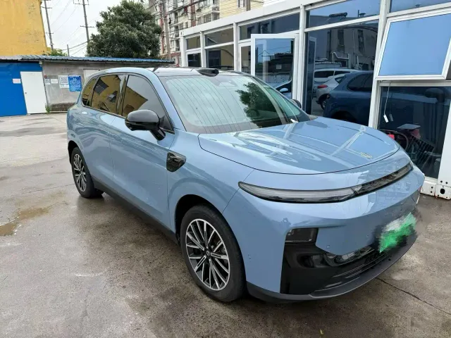Leapmotor B10 — Фото автомобиля 3