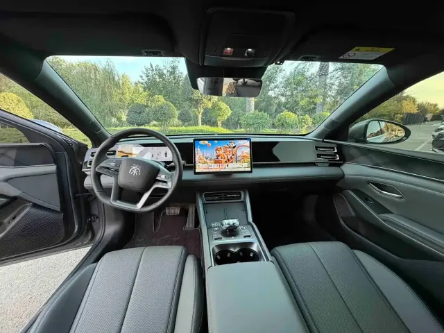 BYD Qin L — Фото автомобиля 5