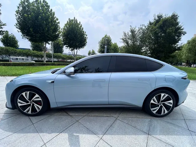 Nio ET5 — Фото автомобиля 4