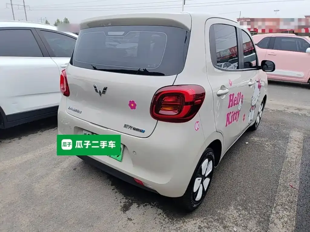 Wuling Motors Hongguang MINIEV 2025 4-Door Premium Edition — Фото автомобиля 6