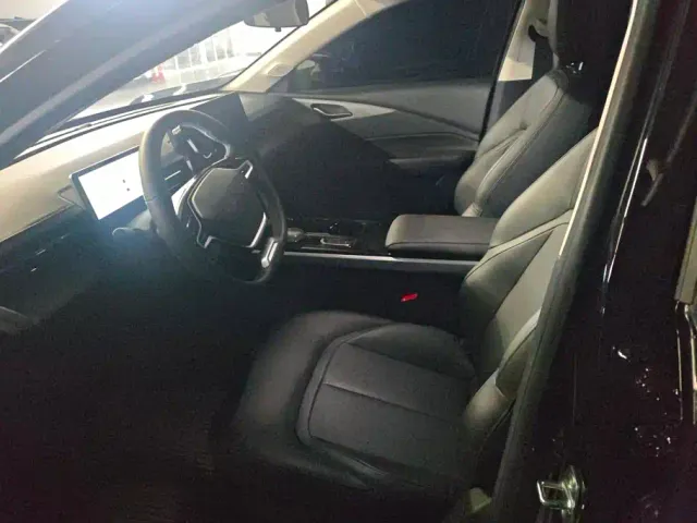 Wuling Starlight — Фото автомобиля 9