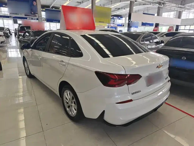 Chevrolet Monza — Фото автомобиля 4