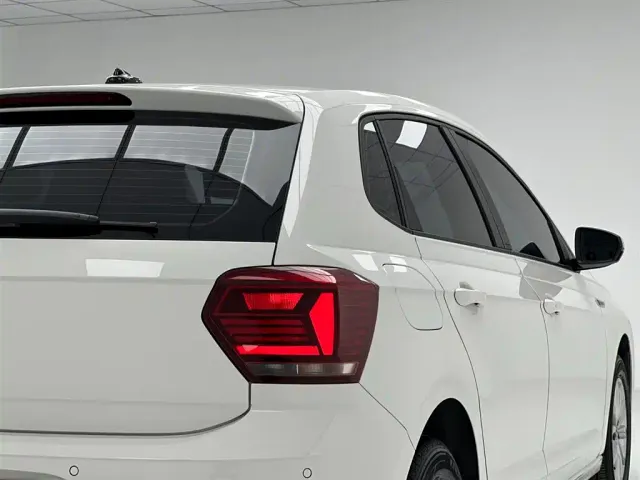 Volkswagen Polo — Фото автомобиля 20