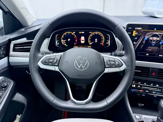 Volkswagen Bora — Фото автомобиля 9
