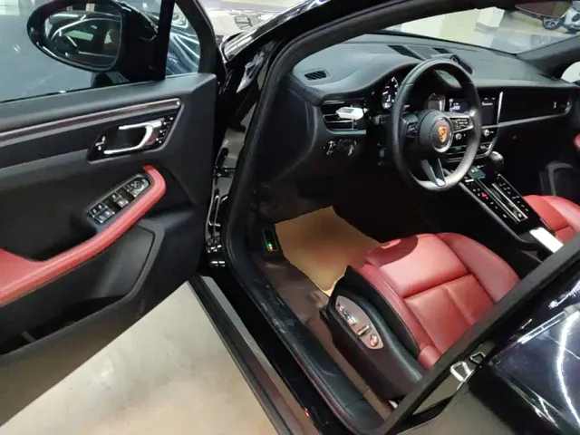 Porsche Macan — Фото автомобиля 15