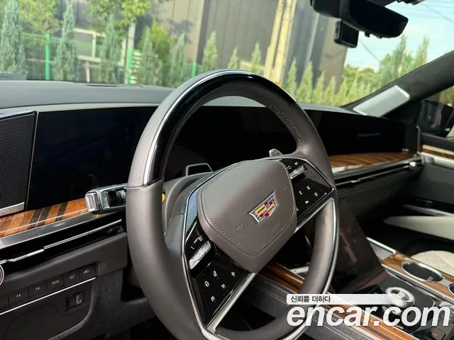 Cadillac Escalade Escalade 5 поколение — Фото автомобиля 3