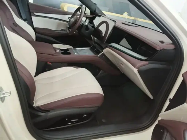 BYD Seal 07 DM-i — Фото автомобиля 24