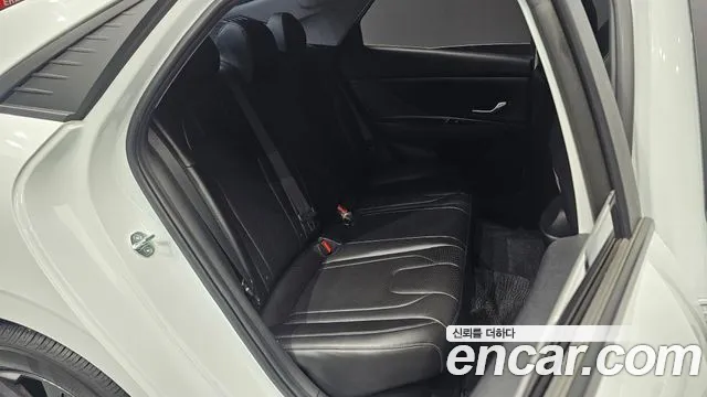 Hyundai Avante CN7 — Фото автомобиля 17