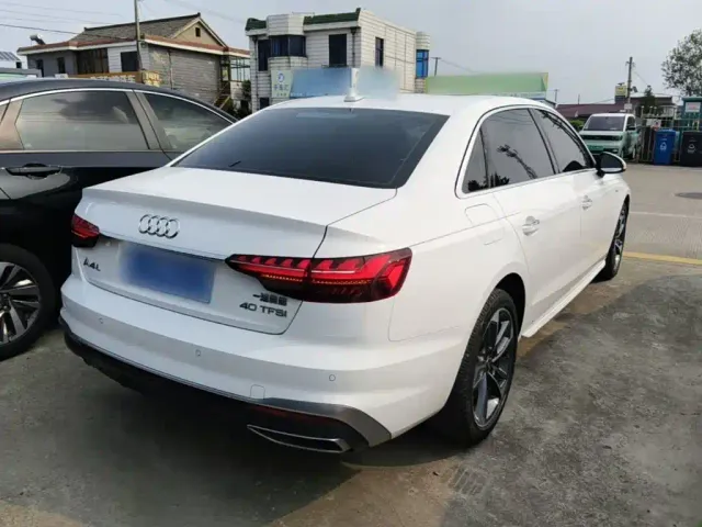 Audi A4L — Фото автомобиля 6
