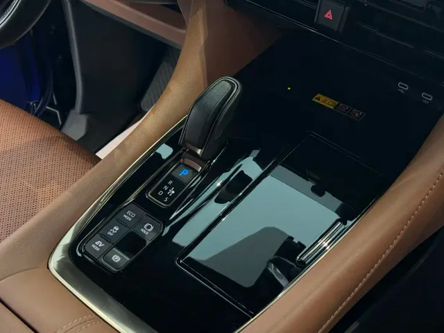 Toyota Alphard — Фото автомобиля 19