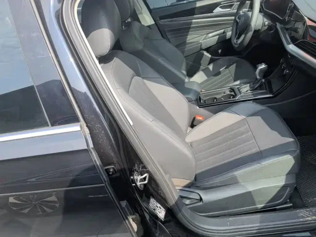 Volkswagen Passat — Фото автомобиля 24