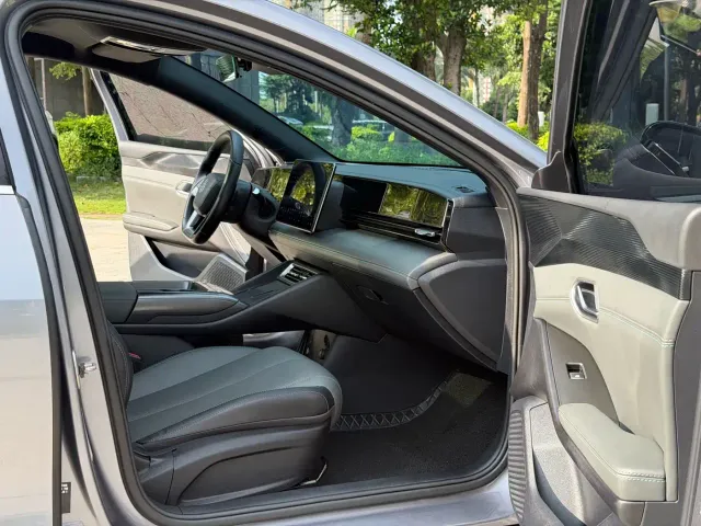 BYD Qin L — Фото автомобиля 6