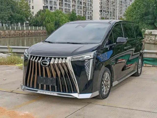 Фотография автомобиля — GAC Trumpchi M8