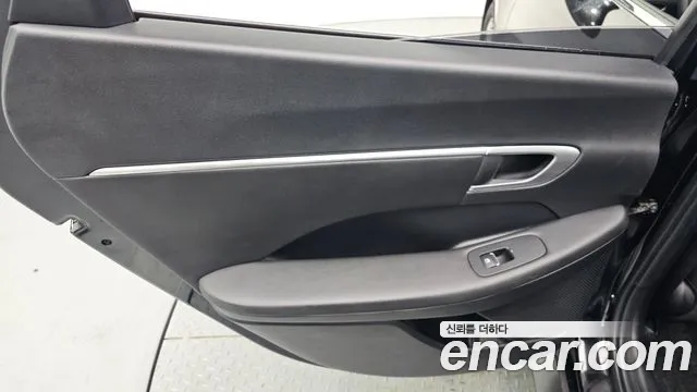 Hyundai Sonata — Фото автомобиля 25