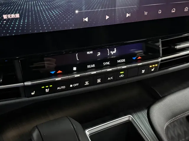 Toyota Sienna — Фото автомобиля 12