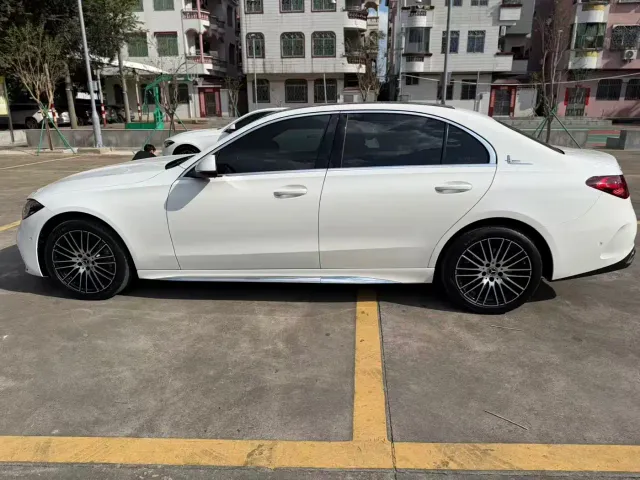 Mercedes-Benz C-Class — Фото автомобиля 4