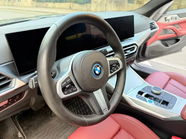 BMW i4 — Фото автомобиля 5