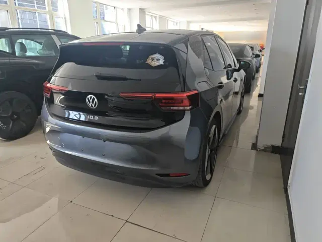 Volkswagen ID.3 — Фото автомобиля 8