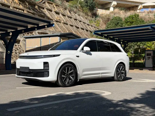 Фотография автомобиля — Li Auto L7
