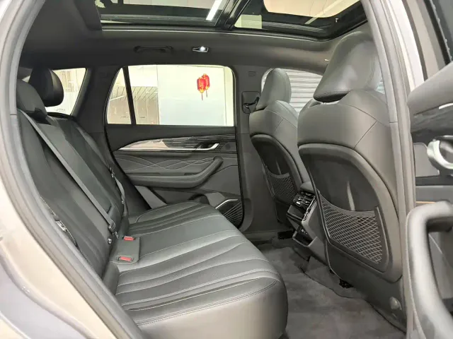Geely Xingyue L — Фото автомобиля 8