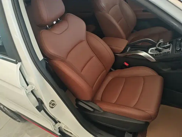 Geely Boyue — Фото автомобиля 24