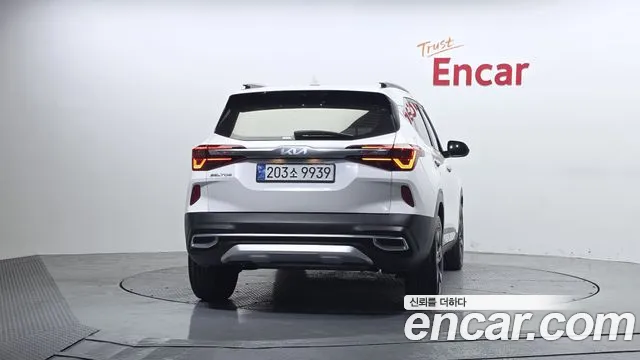 Kia Seltos — Фото автомобиля 4