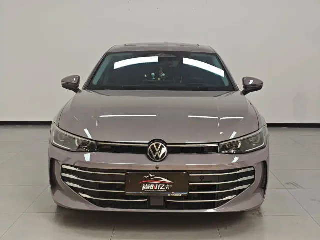 Volkswagen Passat — Фото автомобиля 2
