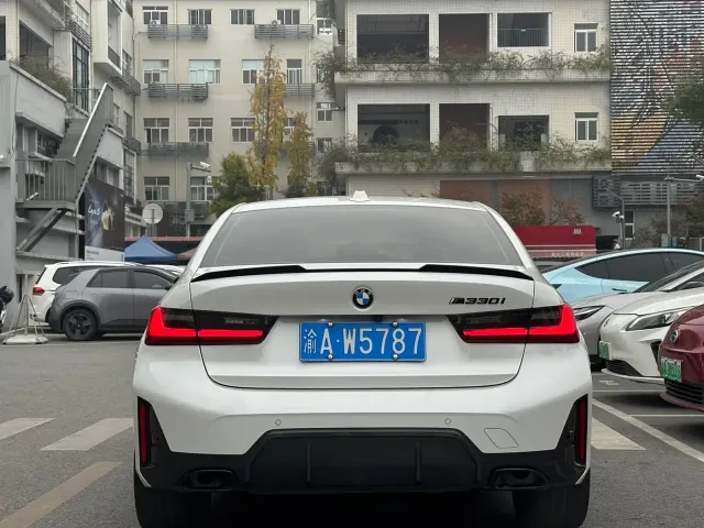 BMW 3 Series — Фото автомобиля 4