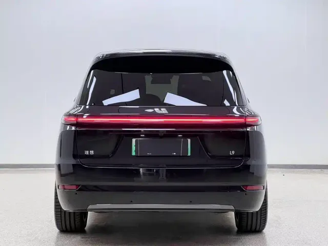 Li Auto L9 — Фото автомобиля 9