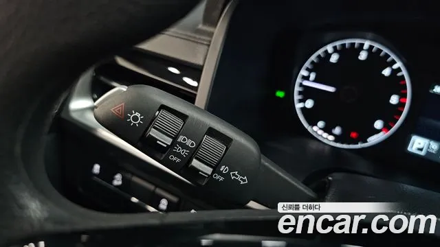 KG_Mobility_Ssangyong Rexton Новый Rexton Sport Khan Дизель 2.2 4WD — Фото автомобиля 17