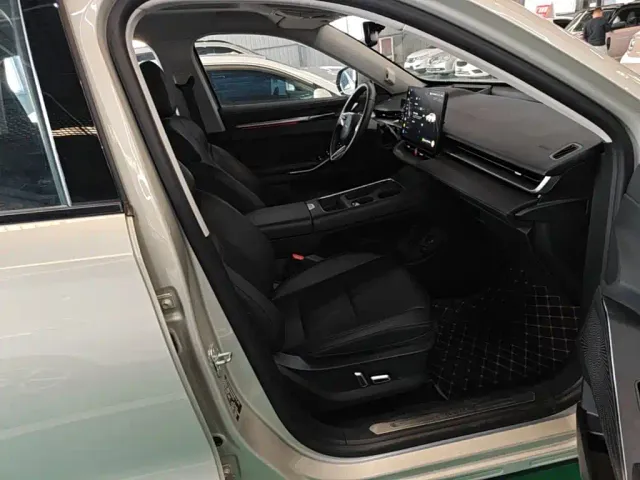 Haval H6 — Фото автомобиля 24