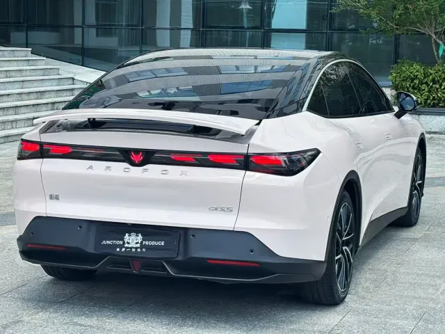 Arcfox Alpha S5 — Фото автомобиля 6