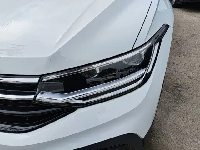 Volkswagen Tiguan L — Фото автомобиля 23