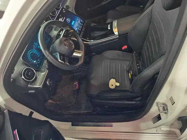 Mercedes-Benz C-Class — Фото автомобиля 10