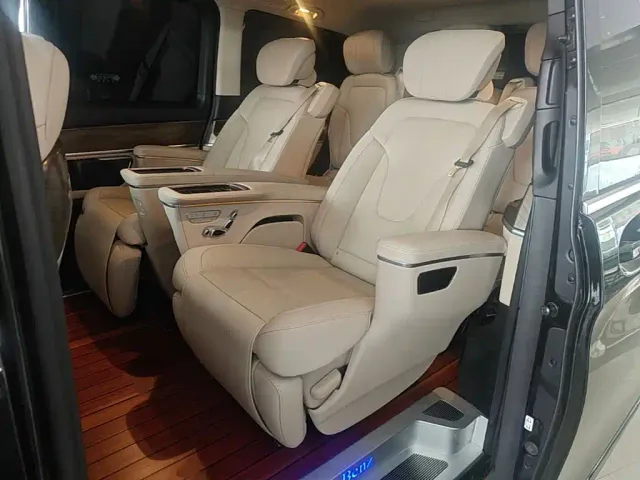 Mercedes-Benz V-Class — Фото автомобиля 16