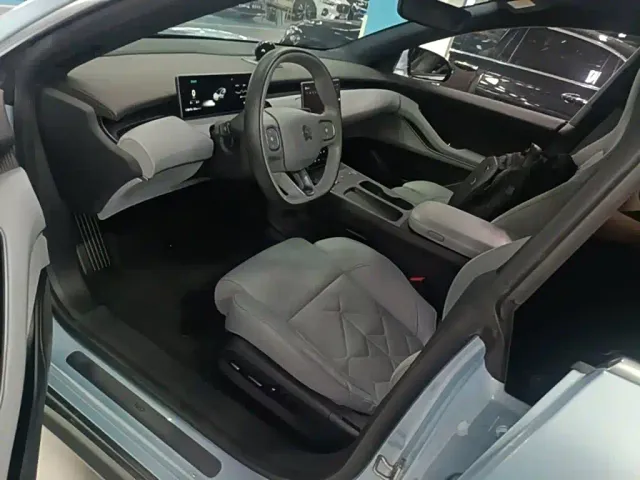 Nio ET5 — Фото автомобиля 14