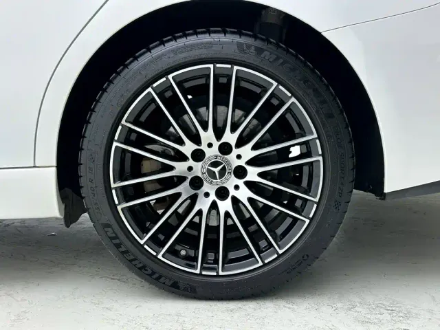 Mercedes-Benz C-Class — Фото автомобиля 28