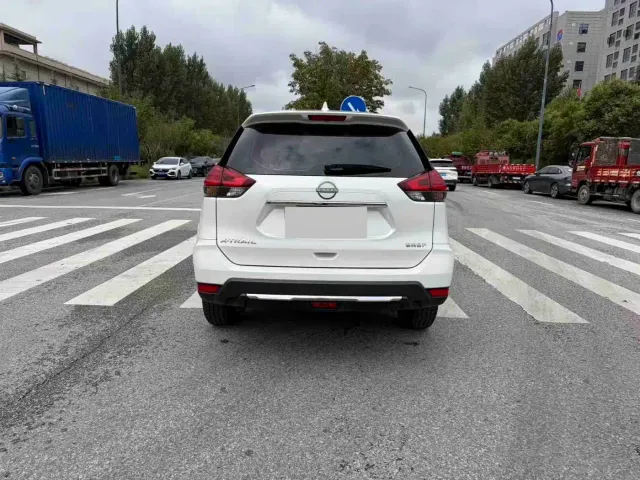 Nissan X-Trail — Фото автомобиля 15
