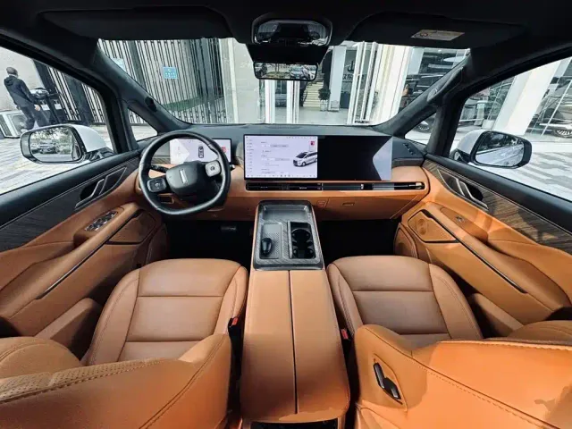 Wey Alpine — Фото автомобиля 9