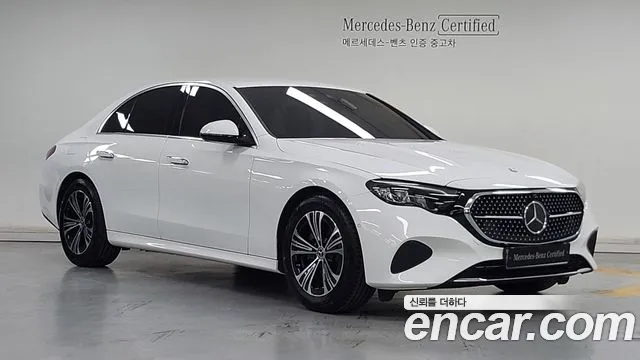 Mercedes-Benz E-Class — Фото автомобиля 12