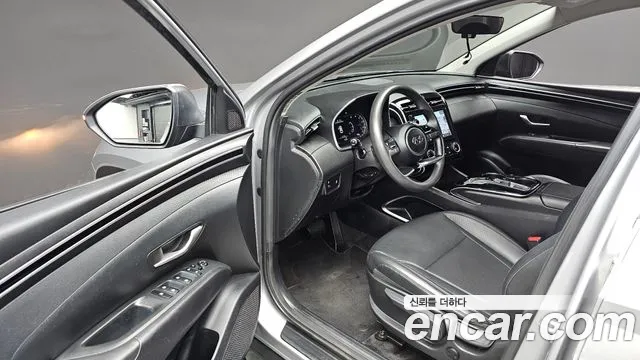 Hyundai Tucson Tucson (NX4) Дизель 2.0 4WD — Фото автомобиля 11