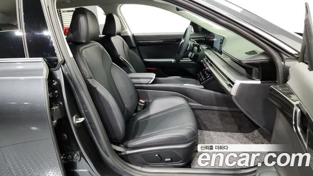 Hyundai Grandeur Grandeur (GN7) 3.5 Бензин 2WD — Фото автомобиля 11