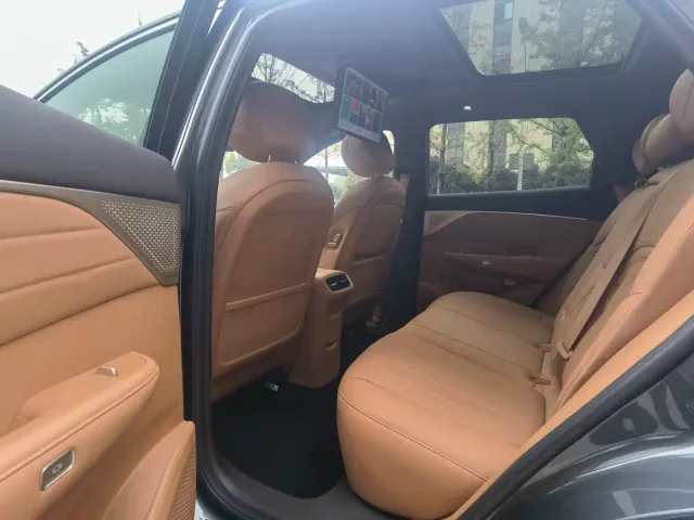 Dongfeng Aeolus L8 — Фото автомобиля 5