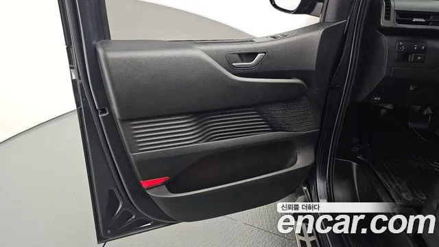 Hyundai Staria Staria L3.5 Tourer 11 мест — Фото автомобиля 19